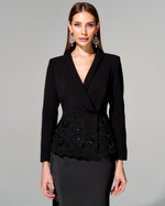 Приталенный жакет из итальянского крепа с вышивкой ручной работы