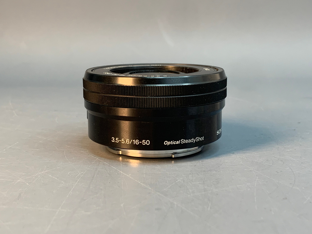 Sony A6000 kit 16-50mm 1.8 OSS 33500 кадров