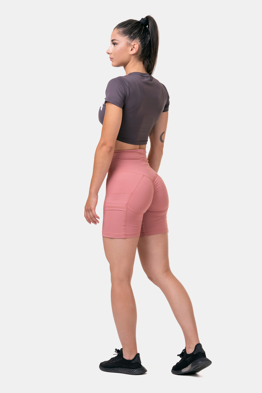 Топ женский Short Sleeve Sporty Crop Top 584 Каштановый