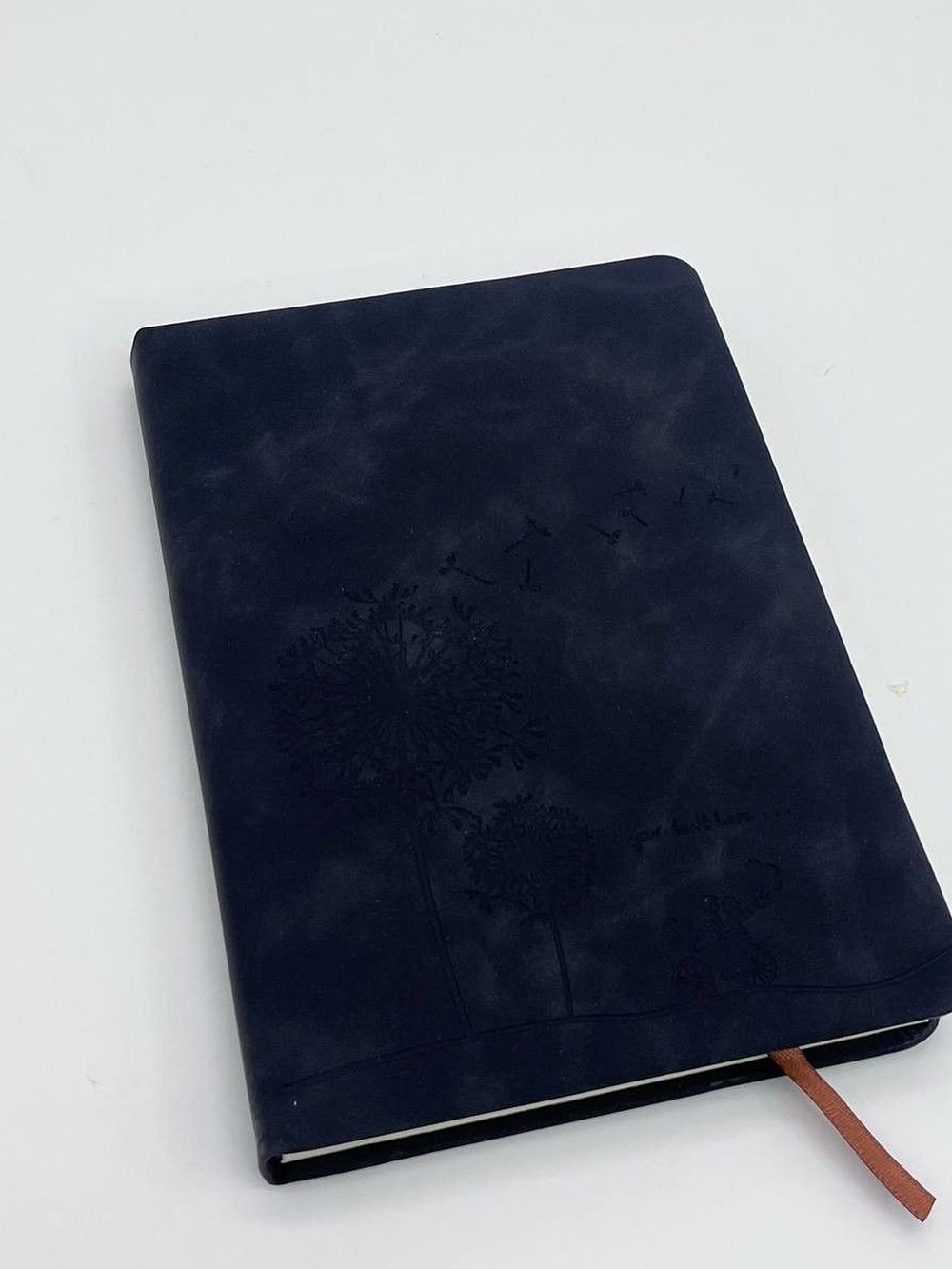 Блокнот 144 л А5 линейка одуванчик черный (8344-1)