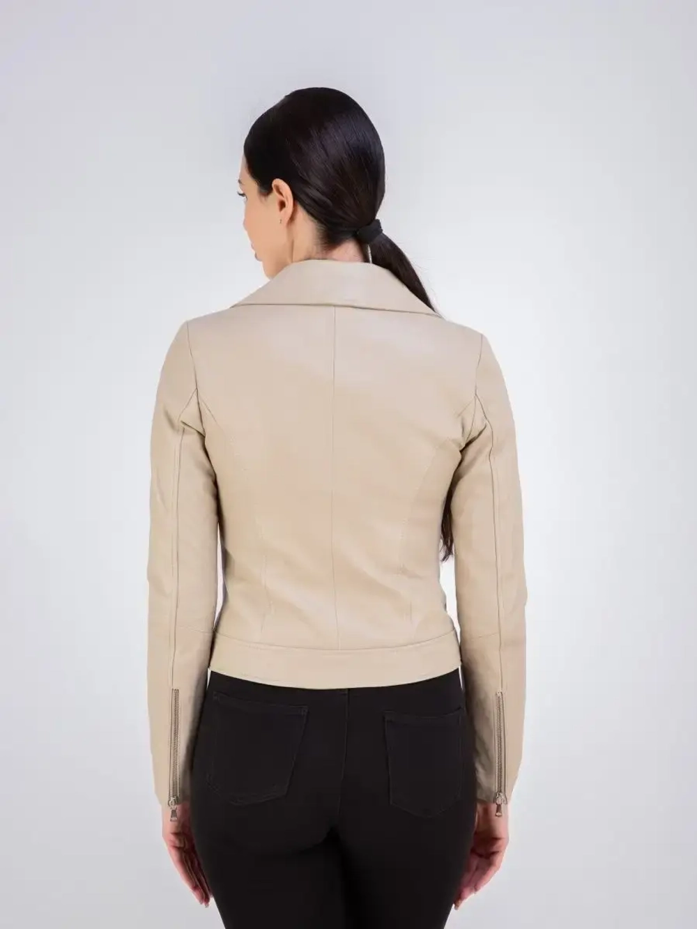 Кожаная куртка демисезонная косуха