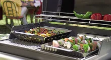 Перфорированный противень для овощей, морепродуктов, квадратный, 35х30х6.4 см, Weber