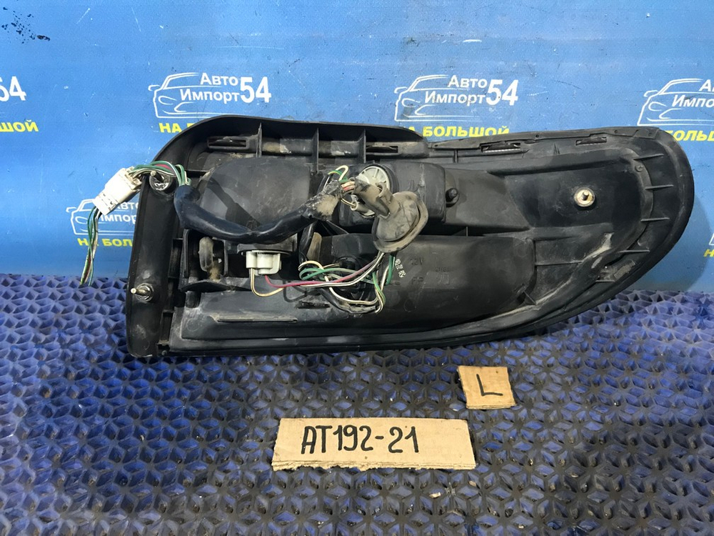 Стоп левый TOYOTA CARINA 1994