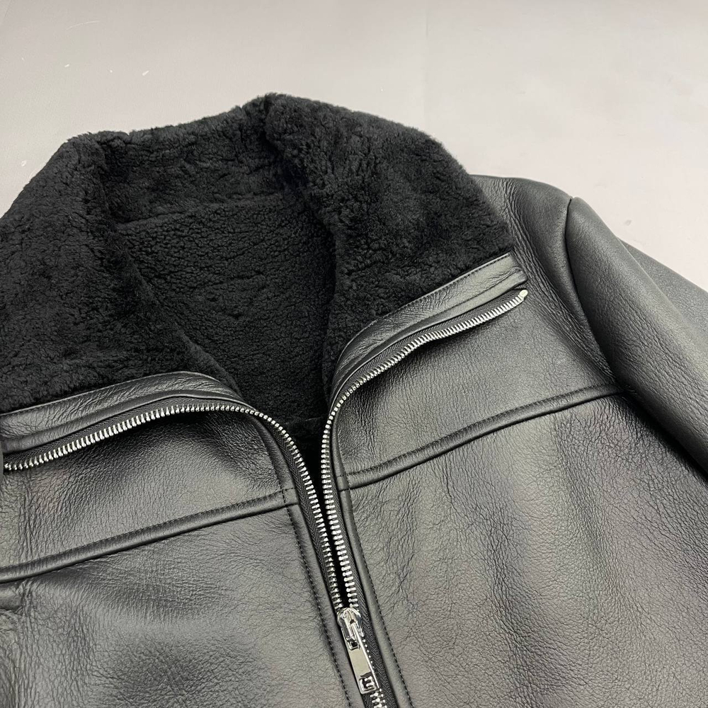 Кожаная куртка Prada