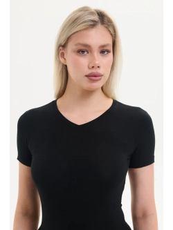 Футболка летняя с V-вырезом