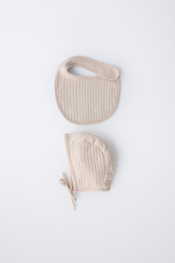 ZARA КОМПЛЕКТ ИЗ ЧЕПЧИКА И НАГРУДНИКА, КОСТЯНОЙ