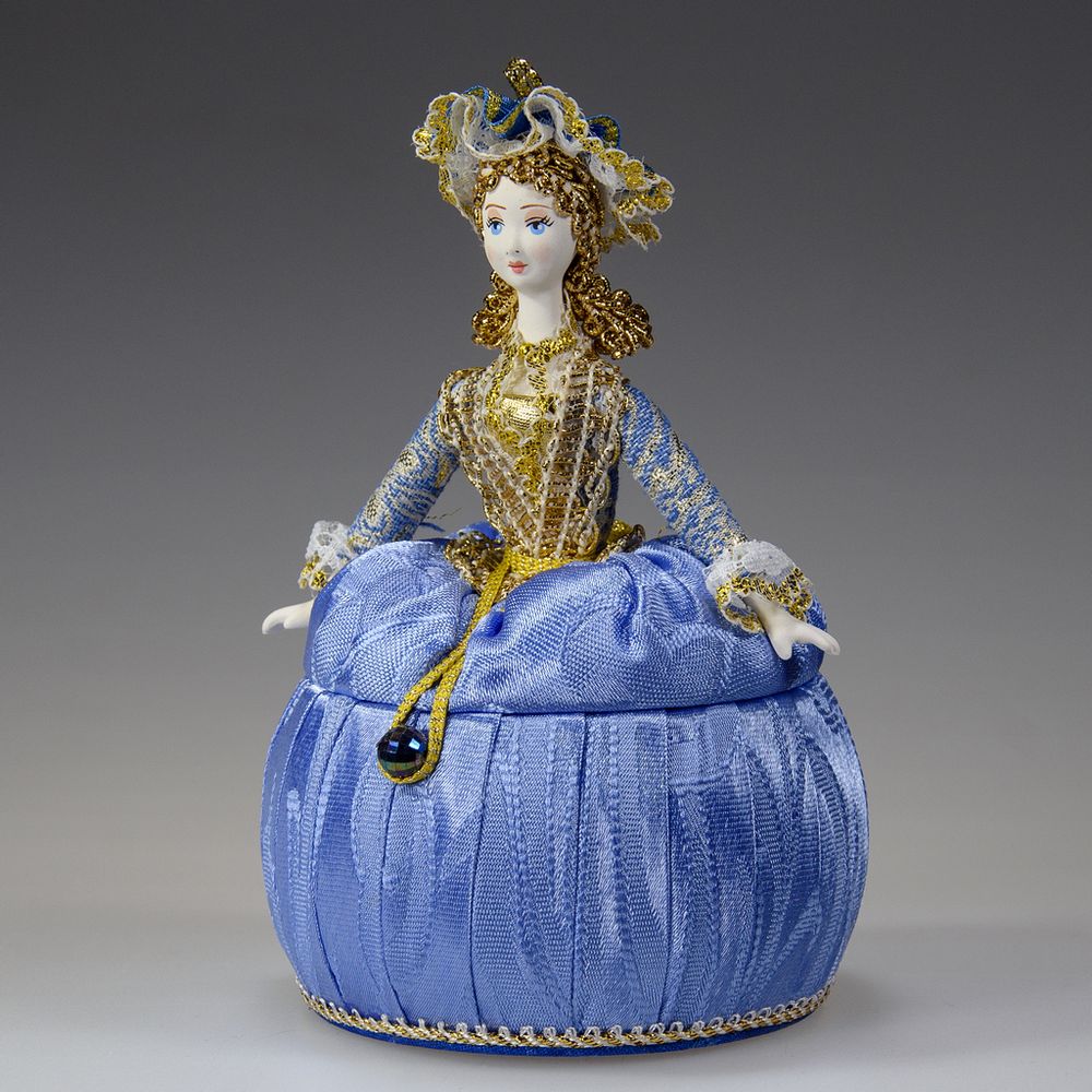 Кукла-шкатулка Барышня