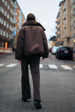 ZARA КОРОТКАЯ СТЕГАНАЯ КУРТКА WATER AND WIND PROTECTION, КОРИЧНЕВЫЙ