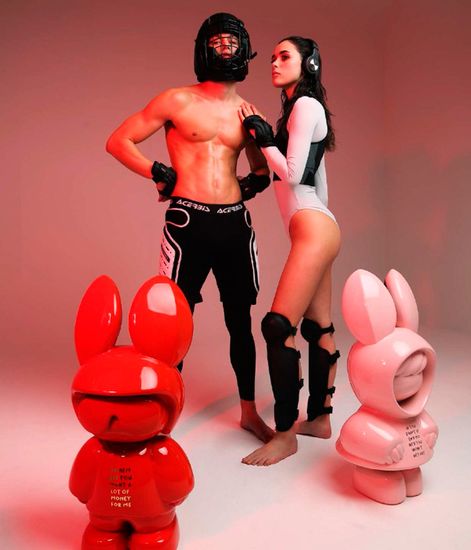 iFEMALE, ароматизированная скульптура NFT-NOT FAKE ART чёрный глянец 75 см, Mr&Mrs Fragrance