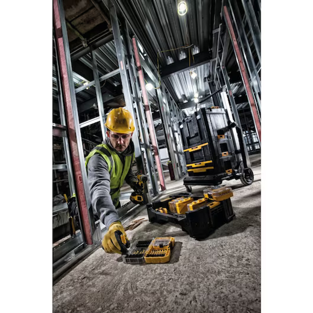 Ящик для наборов DEWALT TSTAK DT70716