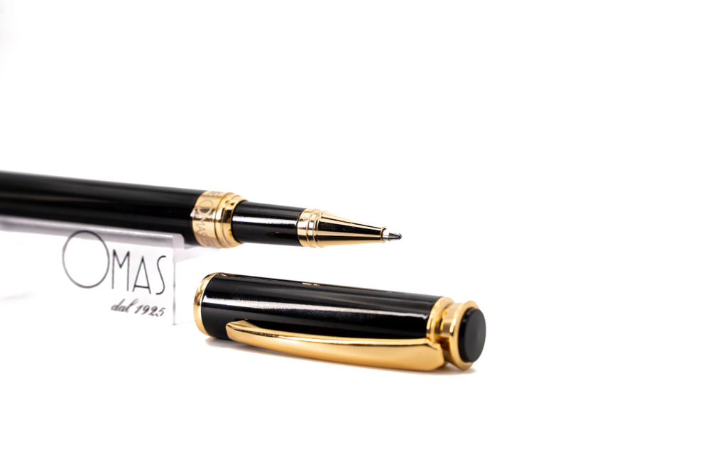 OMAS Century Roller Pen – Gold Edition