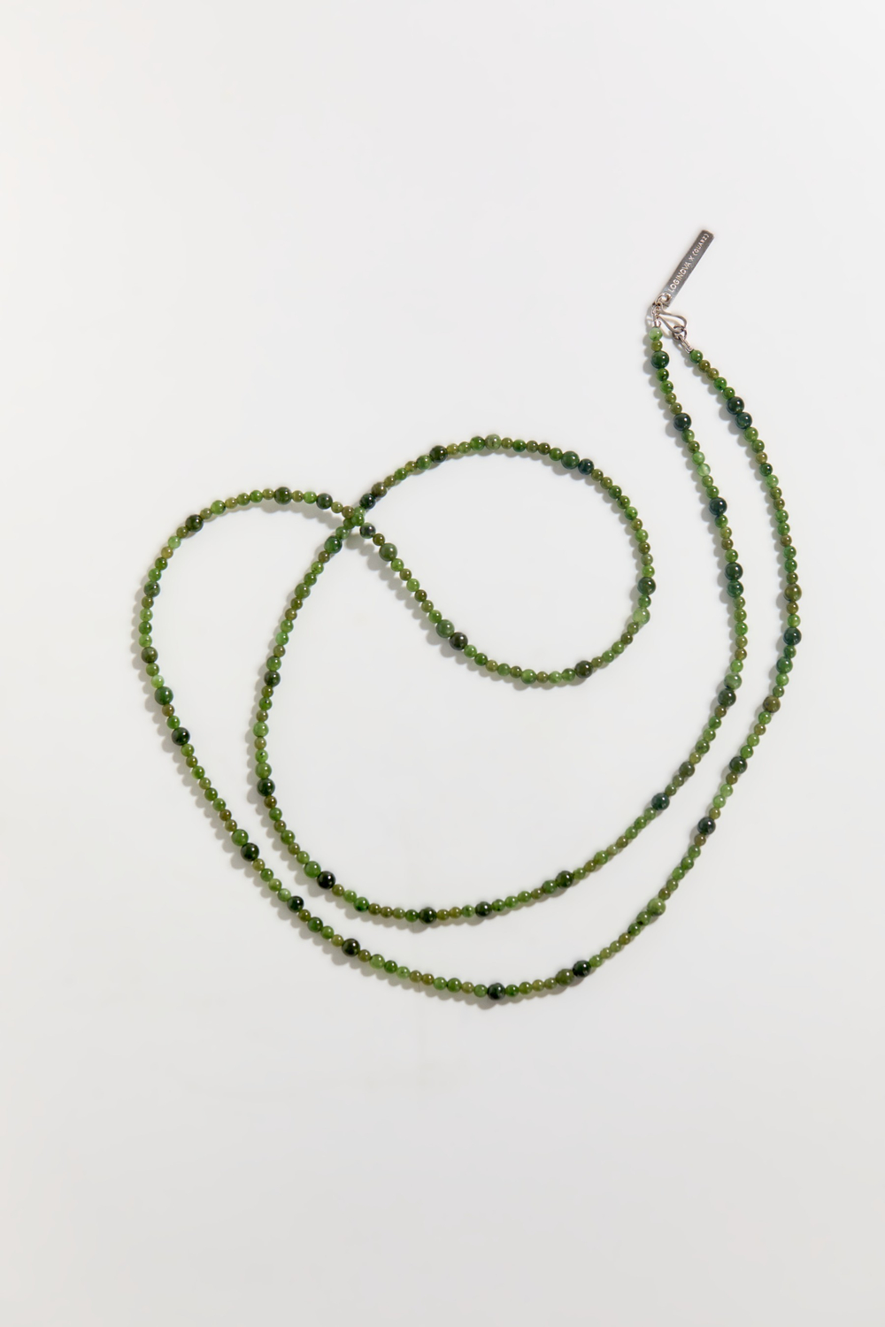 Длинные бусы Akulina из зеленого нефрита Loginova x QUARZ