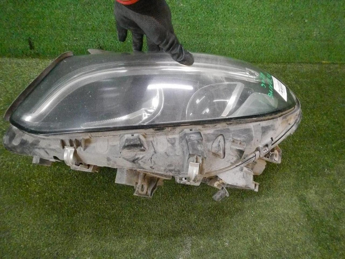 Битая Фара левая Mercedes B w246 (2014-2018) LED