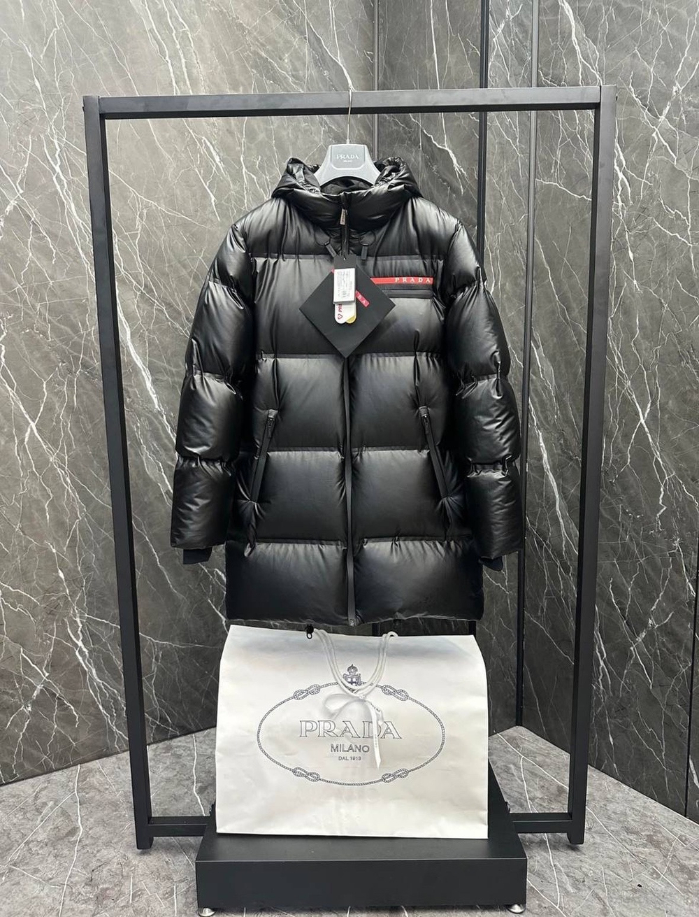 Пуховик Prada