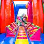 Надувной парк "Кладовая развлечений"