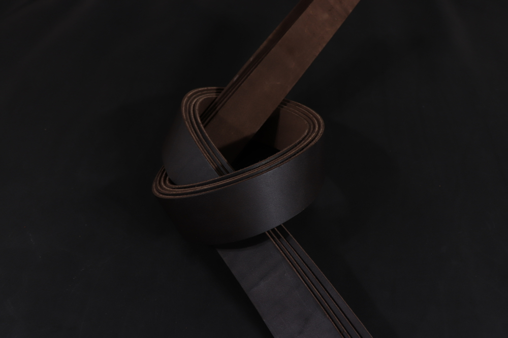 Ременная заготовка Махагон с жировой отделкой гладкая