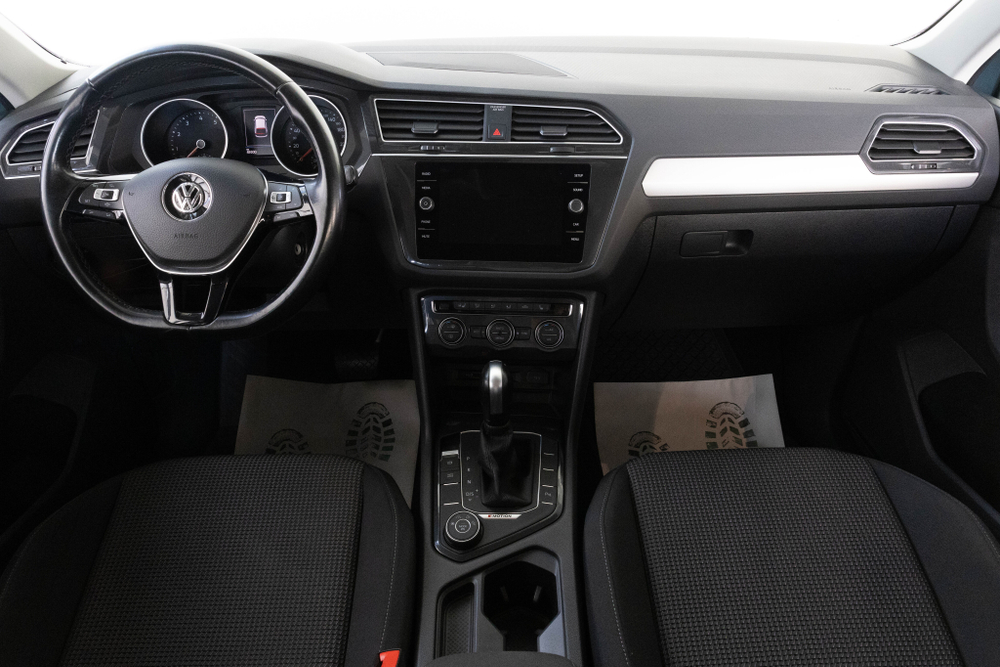Volkswagen Tiguan, 2020 год