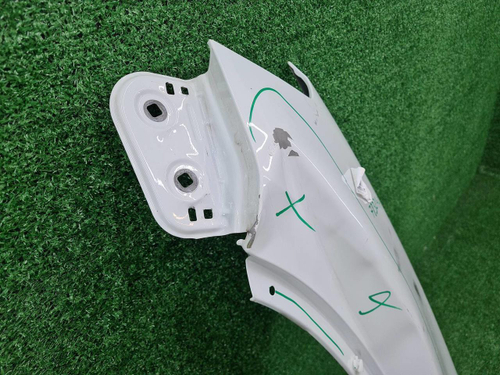 Крыло переднее левое VW Touareg 2 (2010-2018)