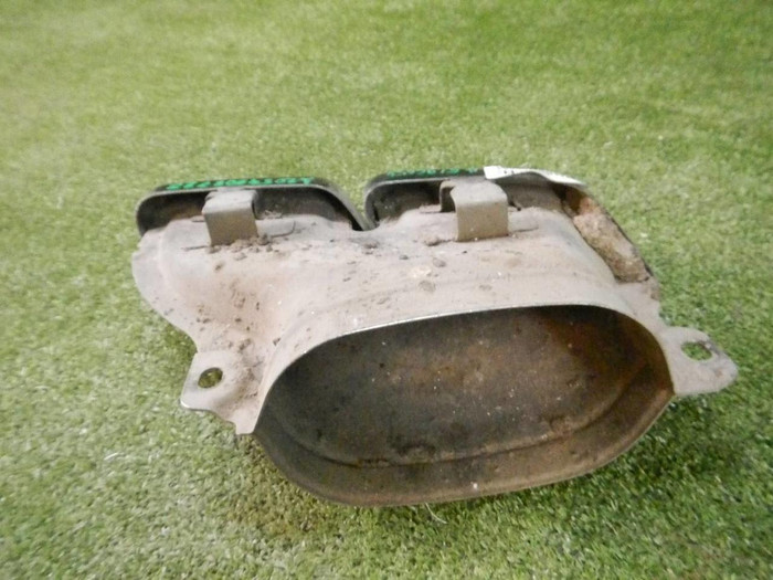 Насадка глушителя LH Mercedes C W205 14-23 AMG 63