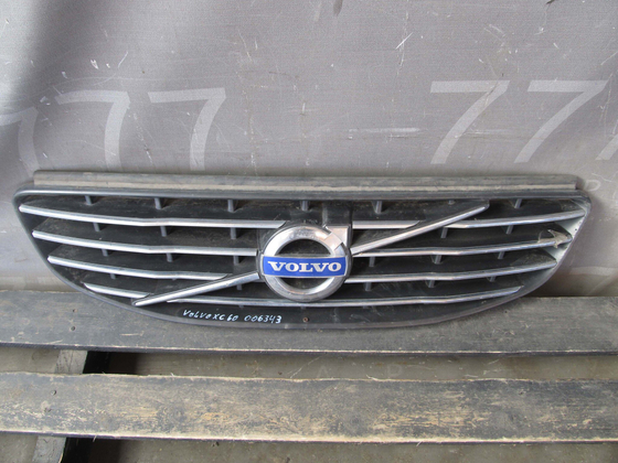 Решетка радиатора Volvo XC60 1 13-17 Б/У Оригинал 31333832