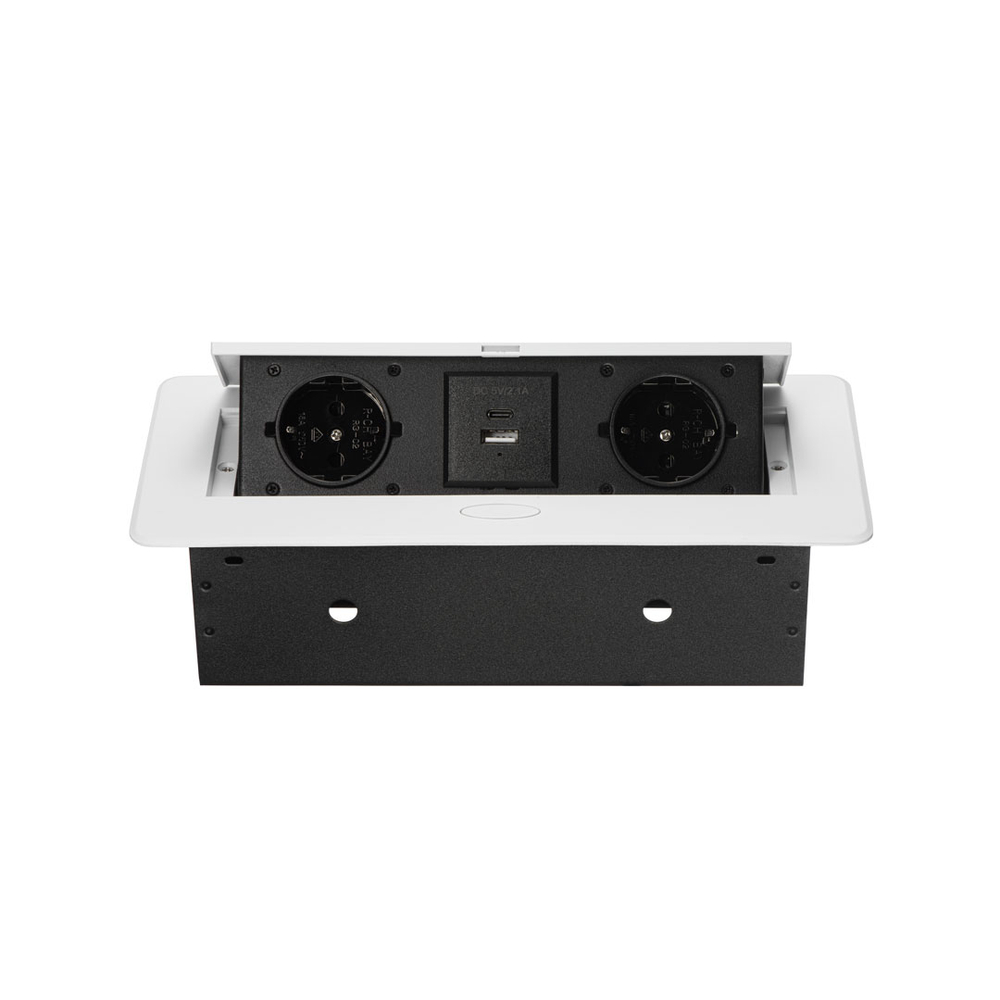 MX-226(J-0)_2EURO+1USB-A+1USB-C_wht_1