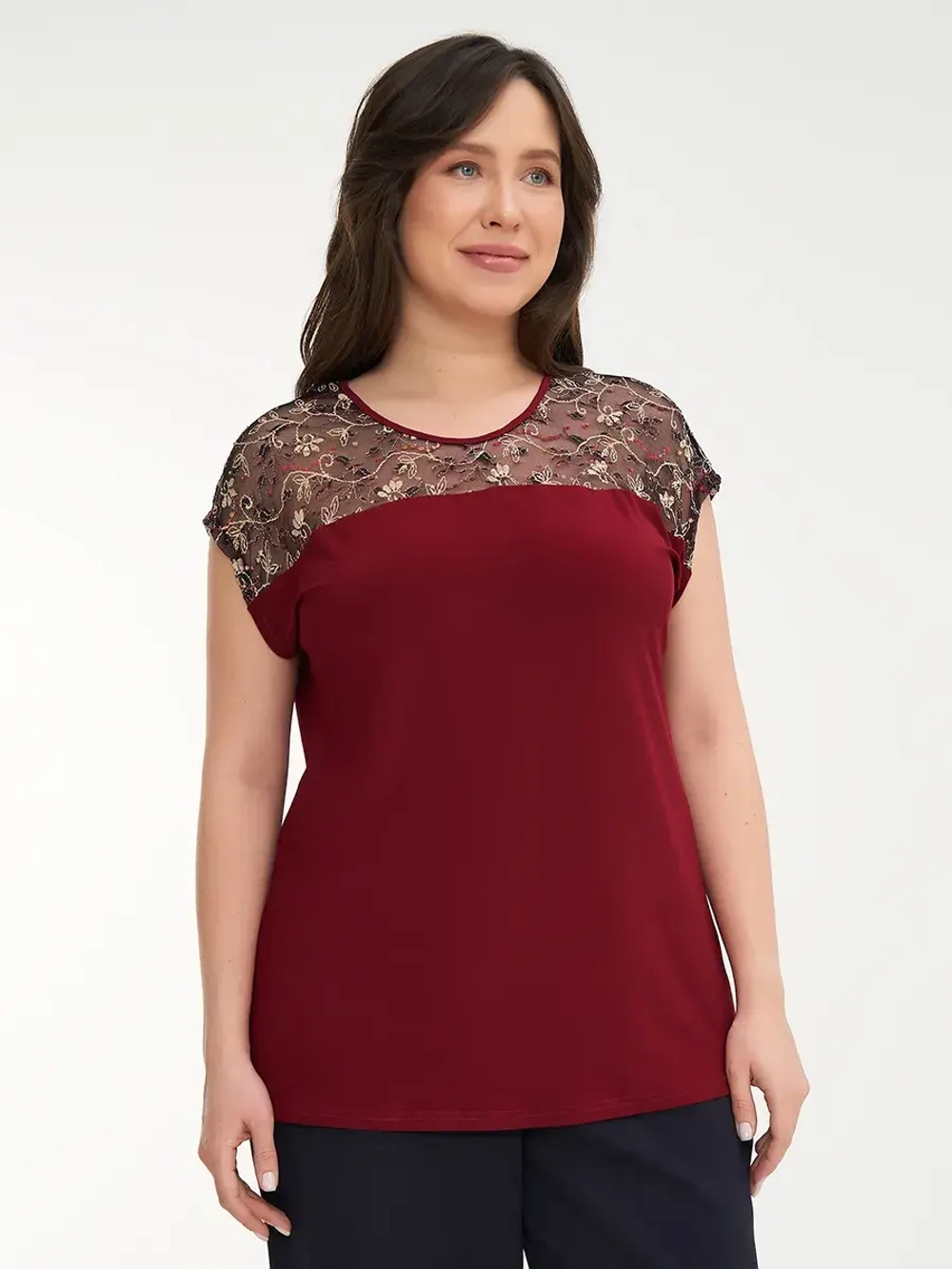 Блузка футболка с кружевом