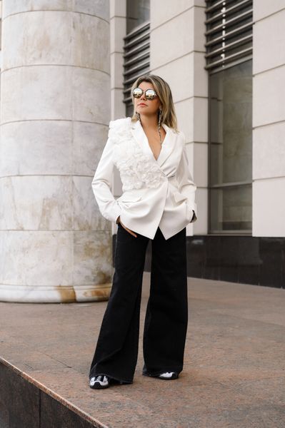 Двубортный жакет «Пломбир» с декором «Пионы»