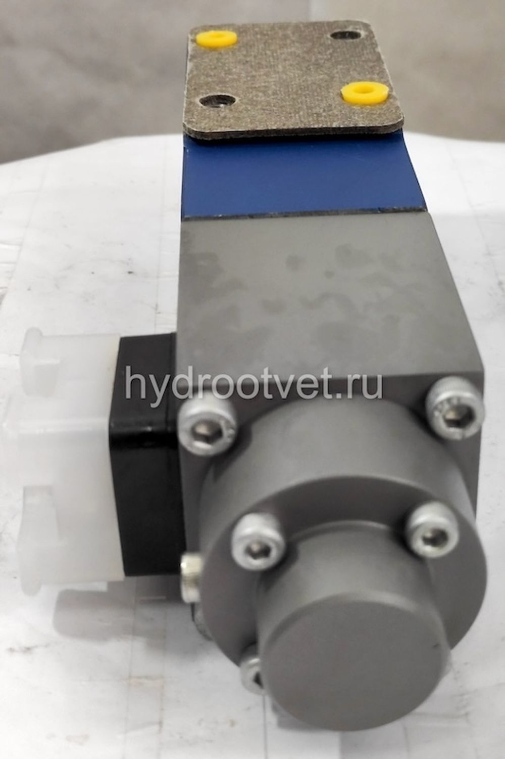 ZDBE6VP2-1X/200G24K4M - Пропорциональный предохранительный клапан Ду6 (расход до 15 л/мин), давление регулировки до 200 бар, встроенные усилитель = нет, монтаж - модульный