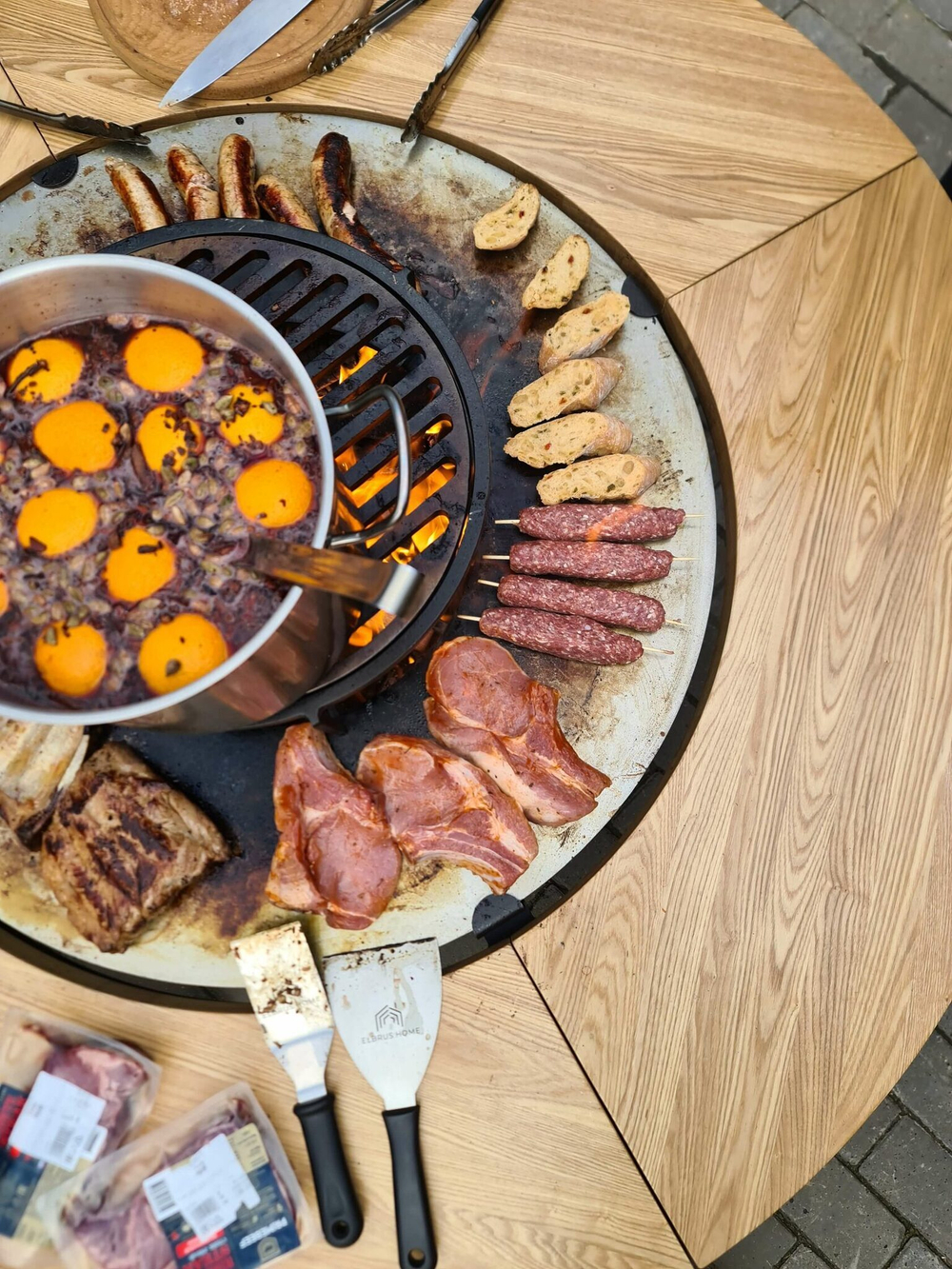 Дровяной гриль-стол Elbrus Grill Тибет 1200 (диаметр стола 1820 мм)