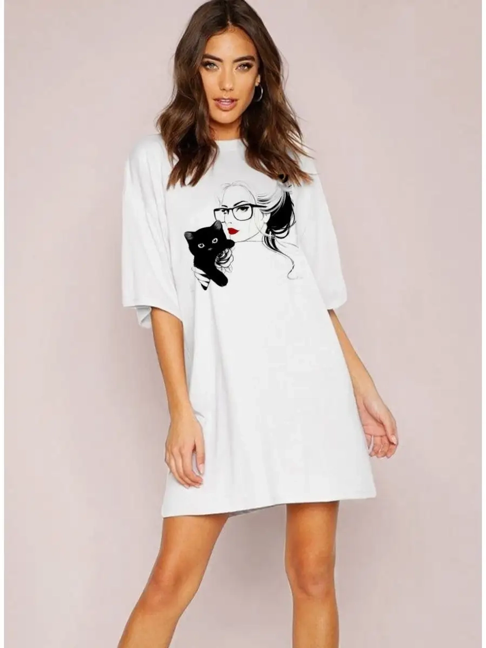 Футболка девушка с кошкой