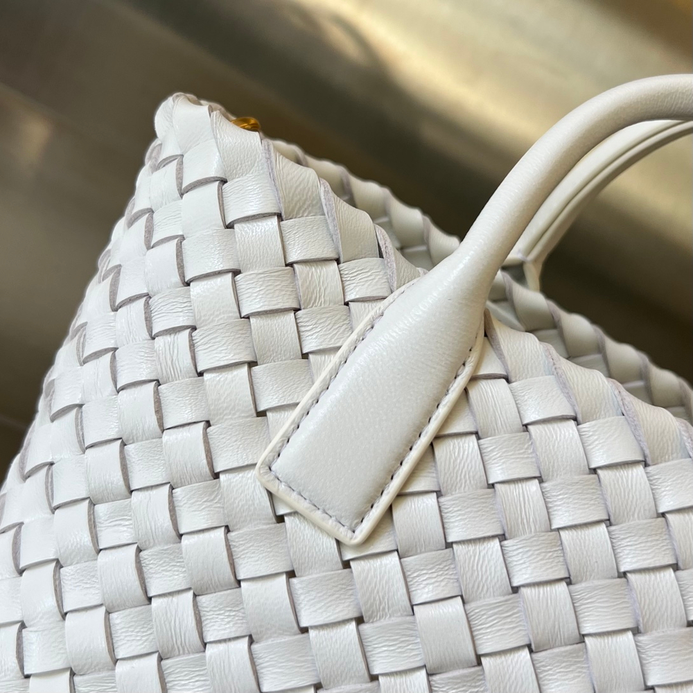 Bottega Veneta Mini Cabat