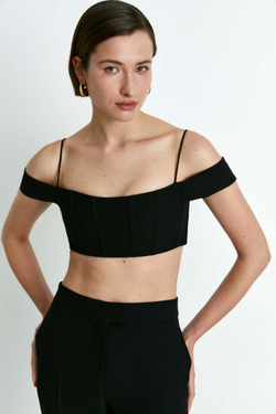 Топ укороченный корсетного типа из крепа с открытыми плечами