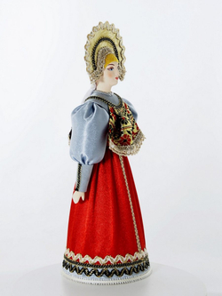 Кукла коллекционная фарфоровая в сарафане, душегрее и кокошнике,19 в. Центральная Россия