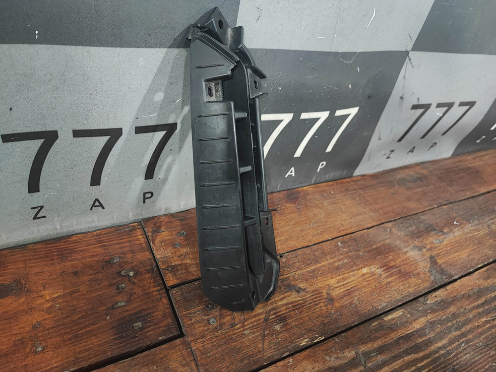 Кронштейн переднего бампера Kia Sorento 4 20-нв Б/У Оригинал 86598P2000