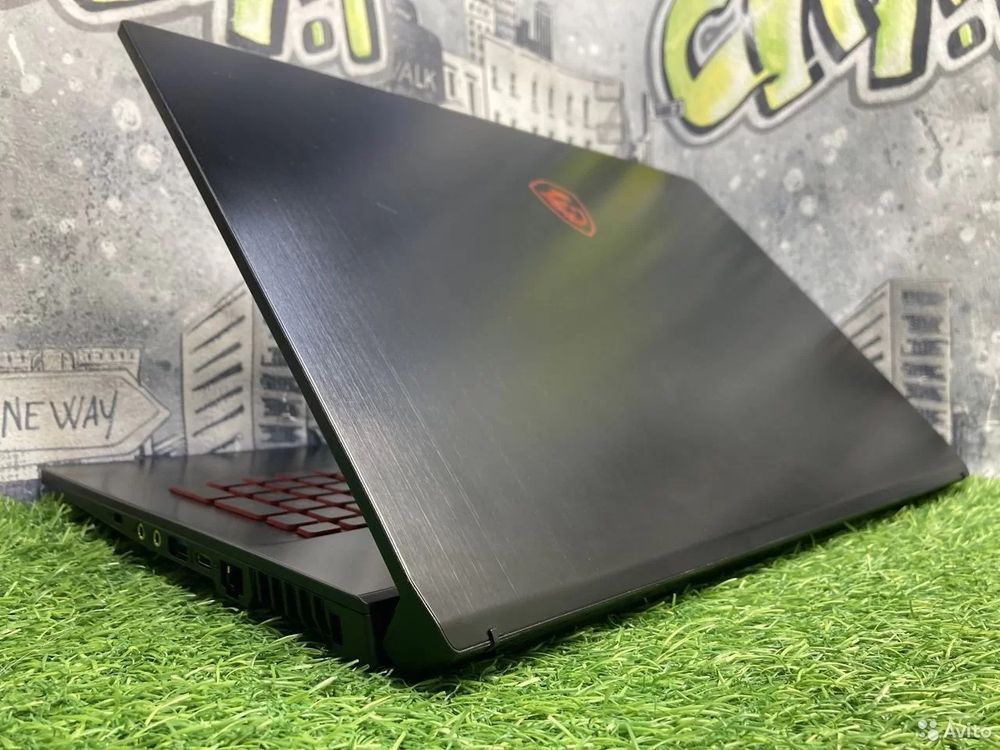 MSI 17" FHD144HZ/i5/8GB/RTX3050Ti/HDD1TB/SSD256