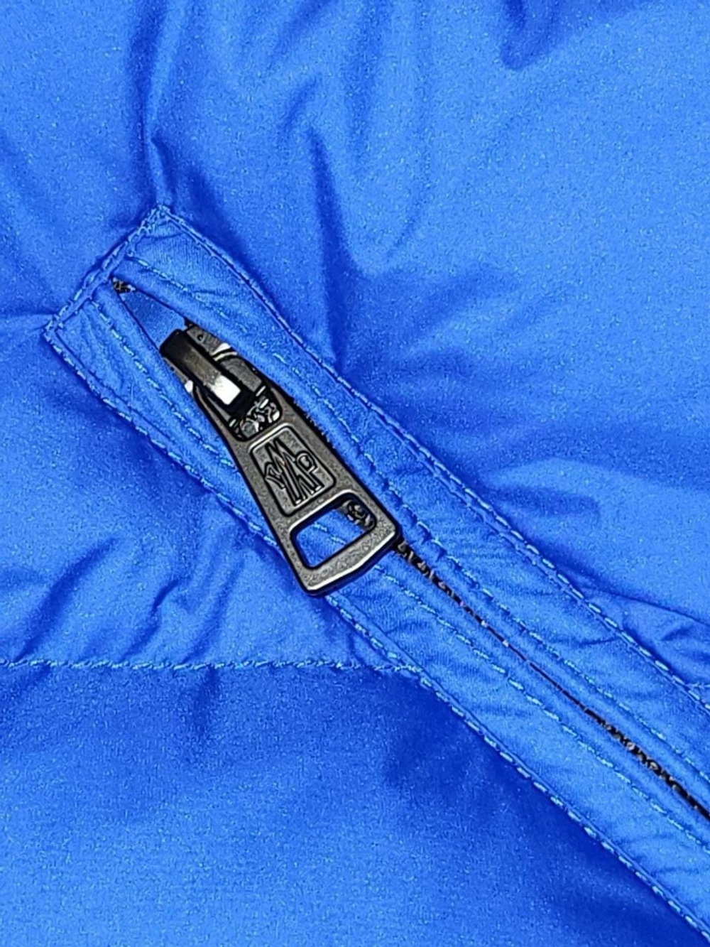 Пуховик Moncler