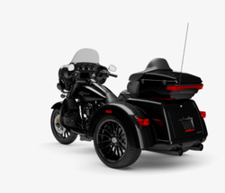 Tri Glide Ultra Harley-Davidson 2025 (Vivid Black/Black Trim)