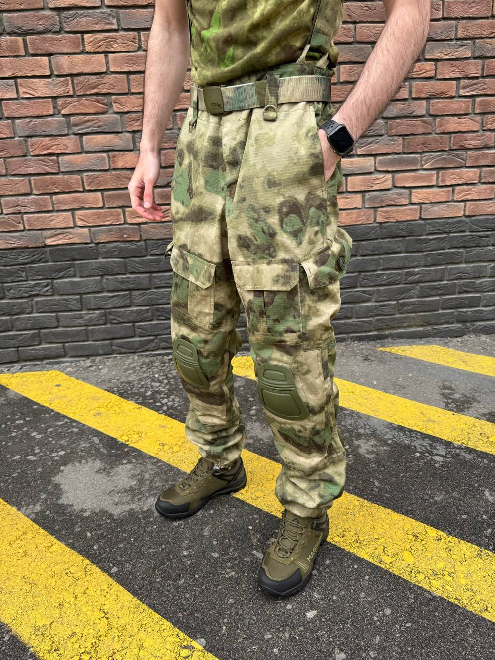 Тактический костюм горка с наколенниками и налокотниками мох лайт