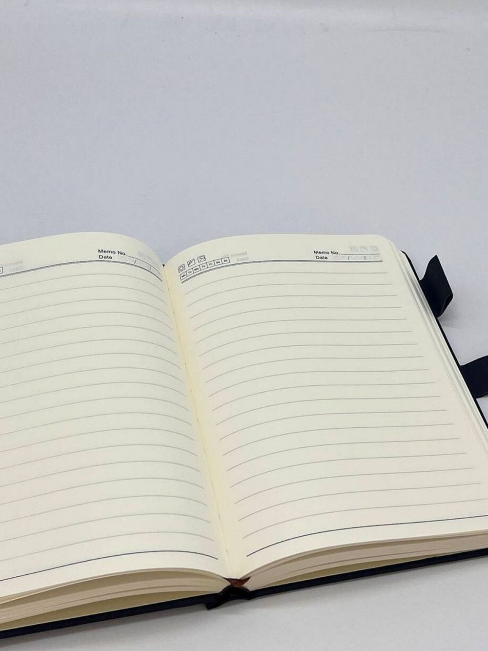 Блокнот А5 в линейку 170л черный (8412-1)