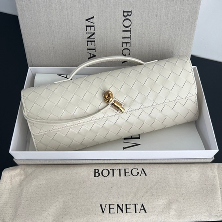 Bottega Veneta Long Clutch Andiamo With Handle