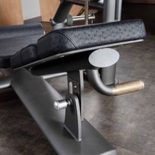 T919 Вертикальный жим ногами