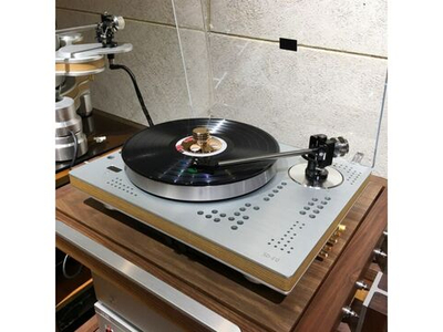 Виниловый проигрыватель Amari SD-20