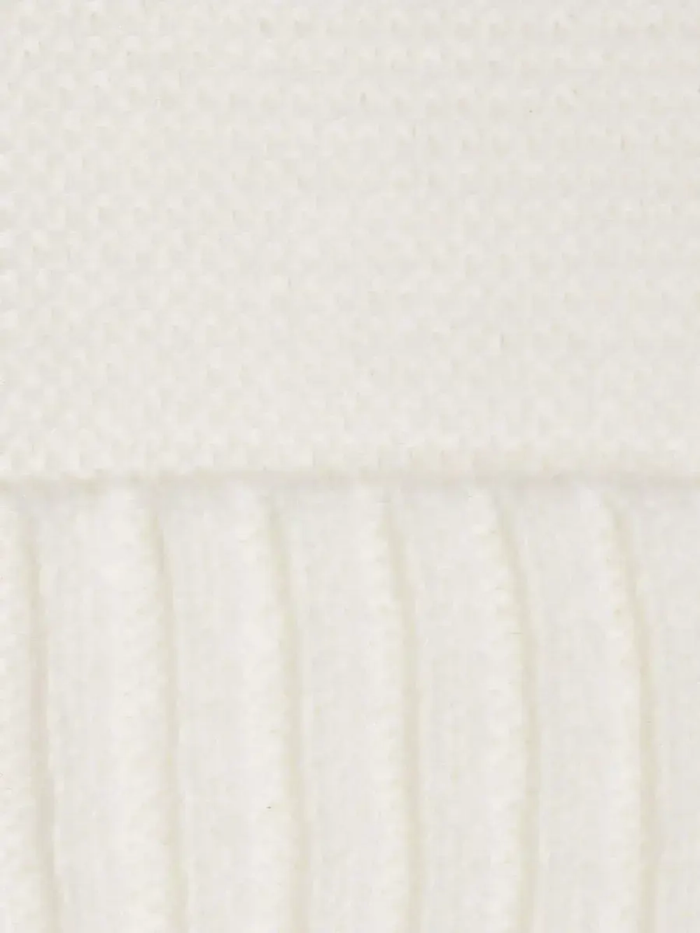 Шапка и снуд вязаная демисезонная для детей