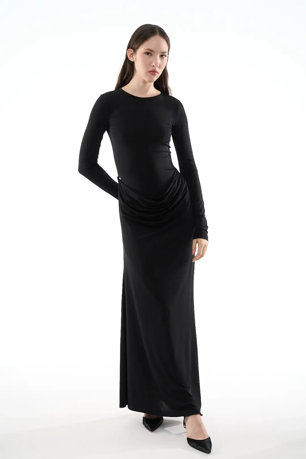 Облегающее платье с разрезом на бедре