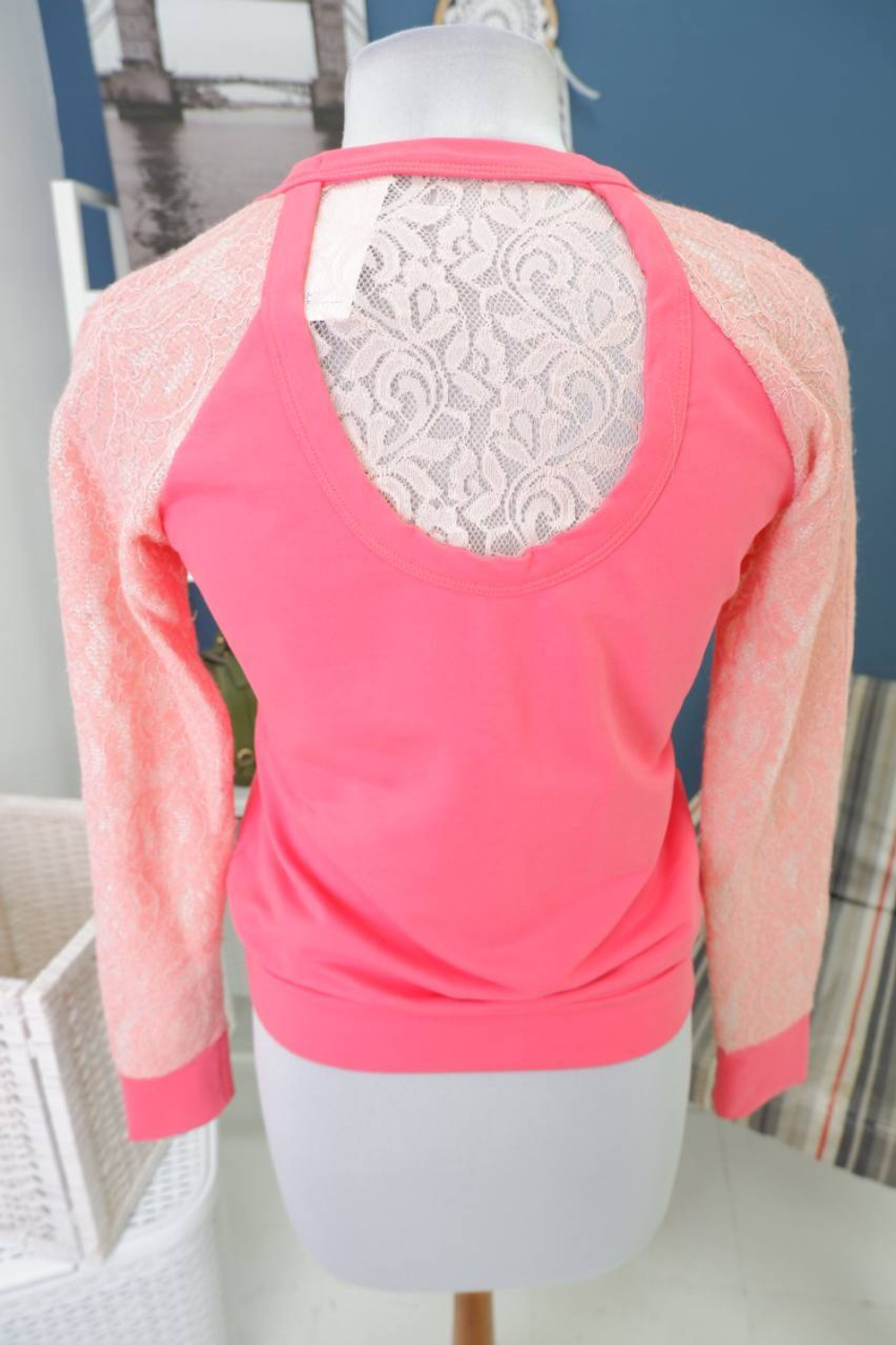 Джемпер FormaLab с кружевом 42 размер