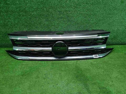Решетка радиатора VW Talagon (2021-2025)