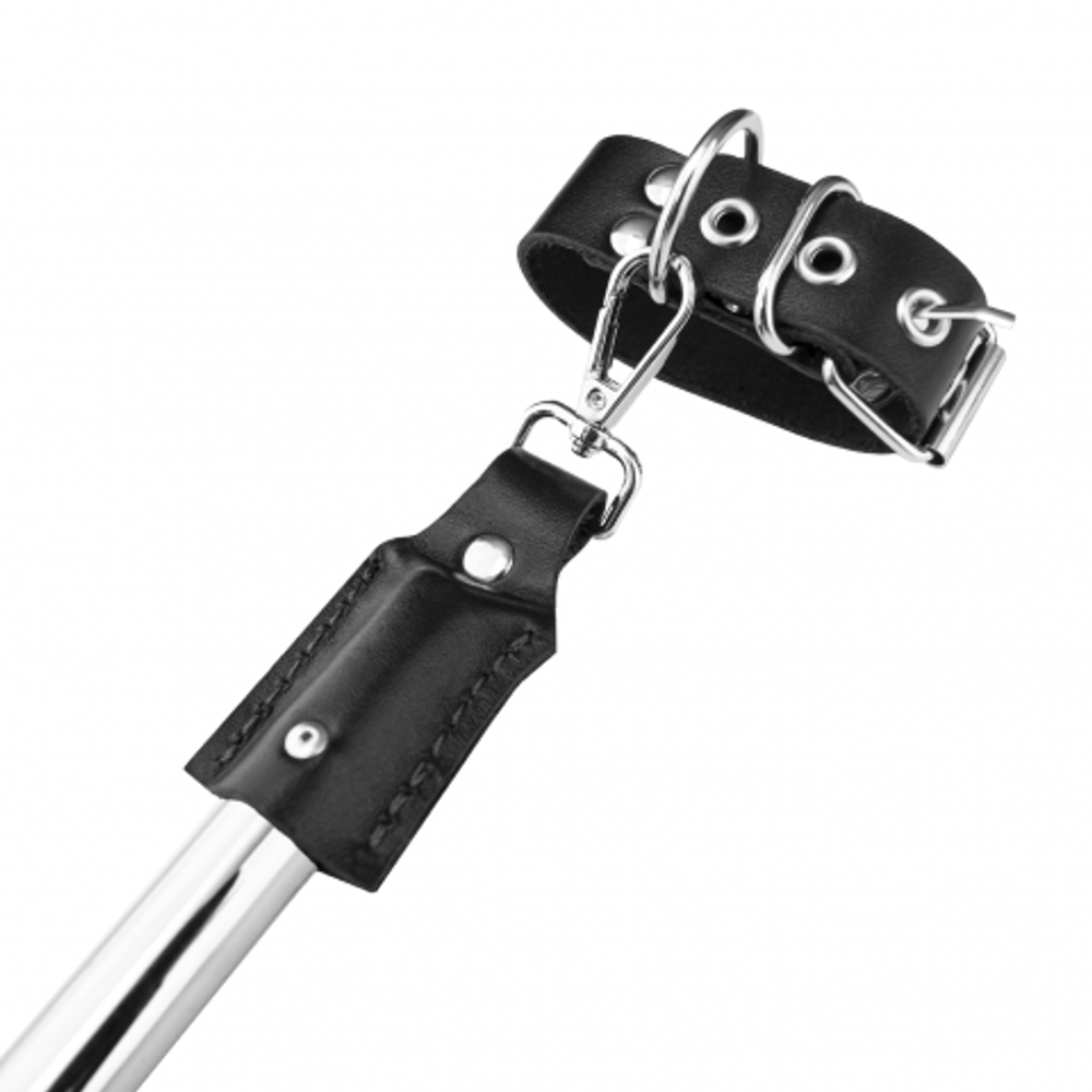 Металлическая распорка с ошейником и наручниками