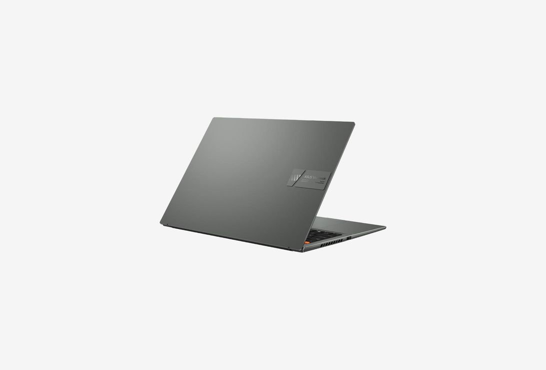 M5602QA-KV105W_06251223120037