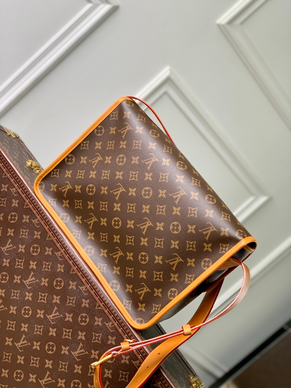 Louis Vuitton Satchel Messenger