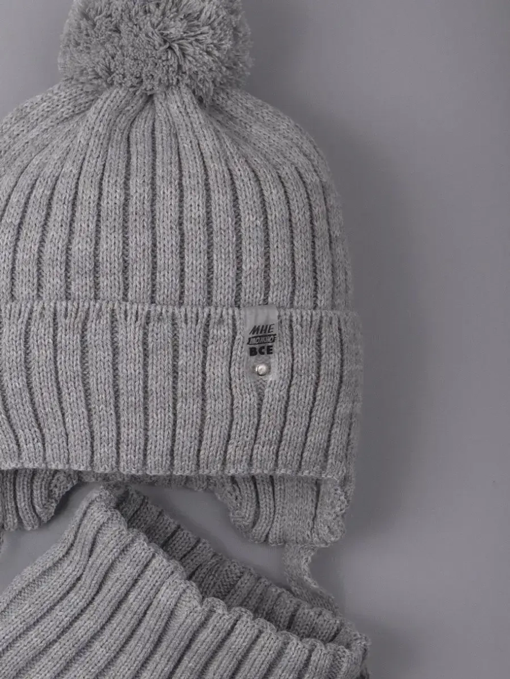 Шапка для девочки осенняя и снуд вязаные